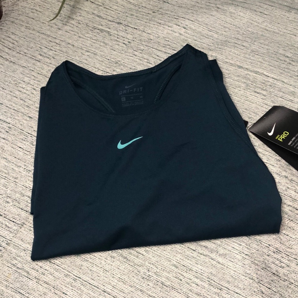 Women’s Nike Pro Tank Top Size XL